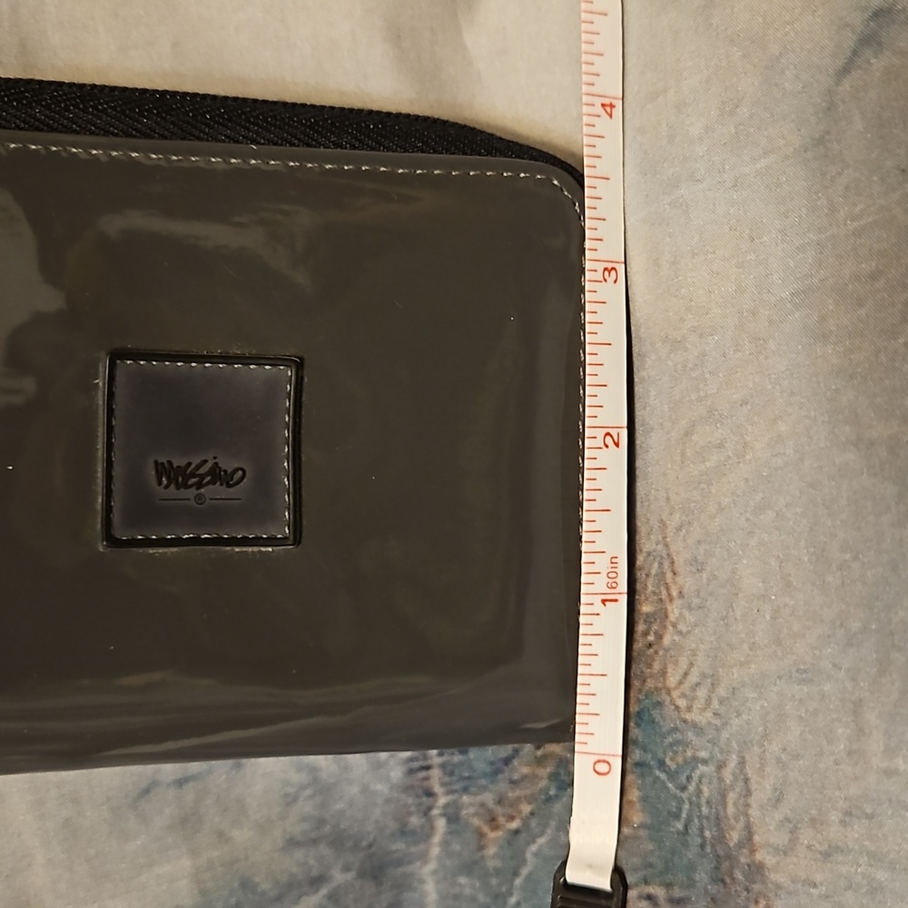 Mossimo Wallet - Picture 6 of 6